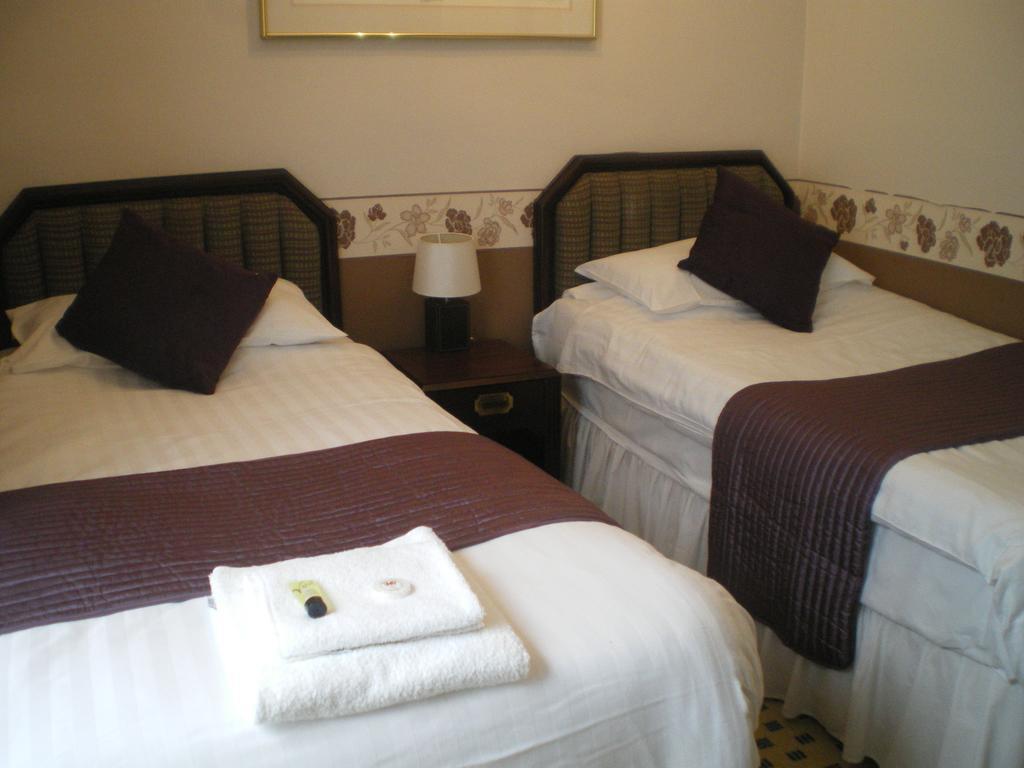 Crown Hotel Pwllheli Habitación foto